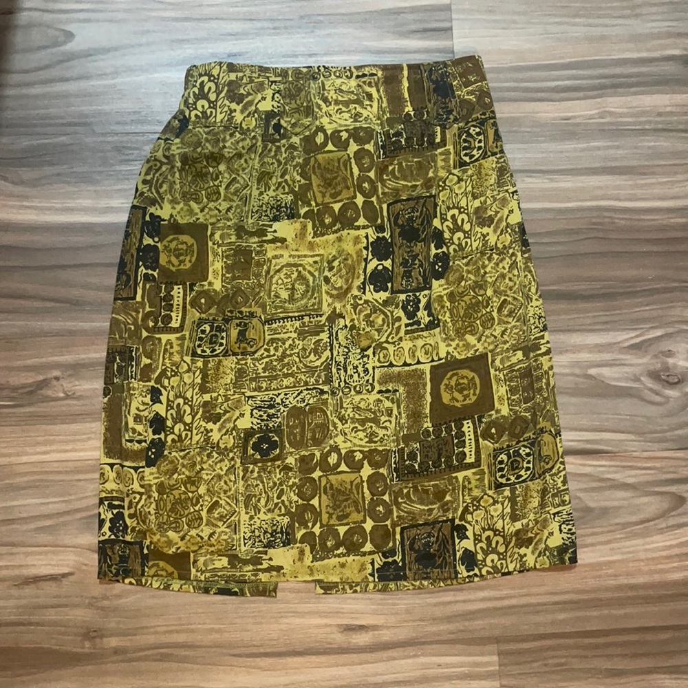 Pencil skirt